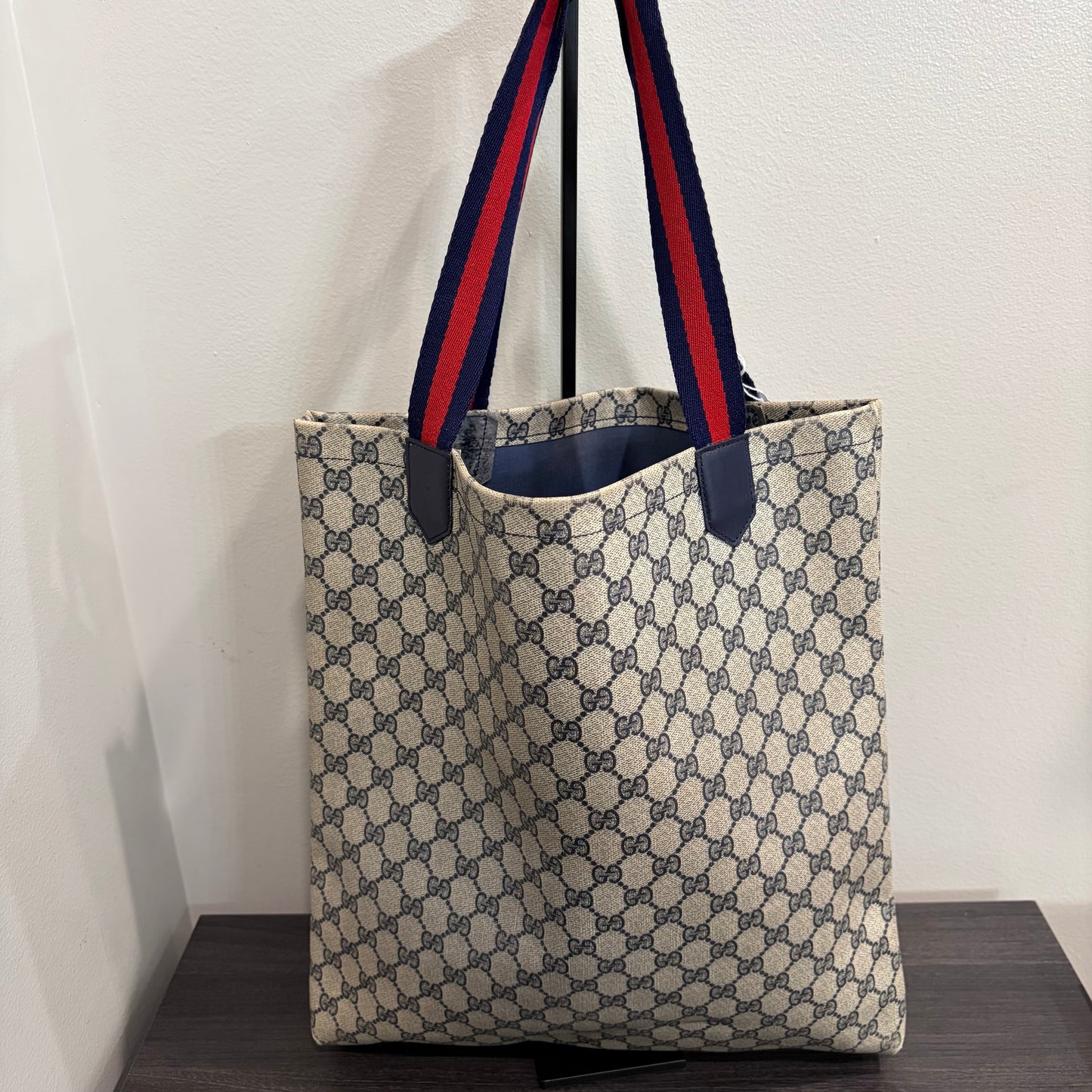 1215-05 GUCCI Large Navy Blue Tote