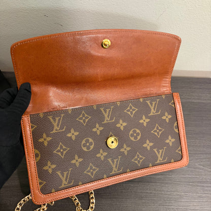 #8278 LOUIS VUITTON Monogram Dame 26