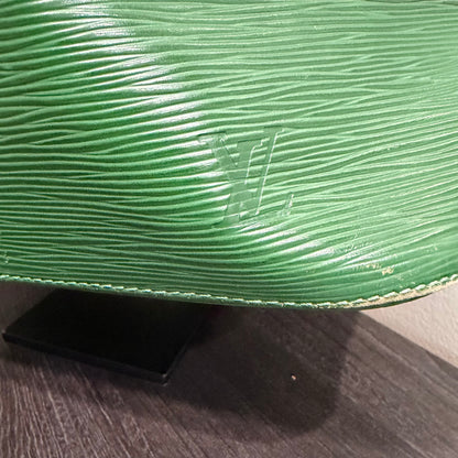 #8257 LOUIS VUITTON Green Petit Noe