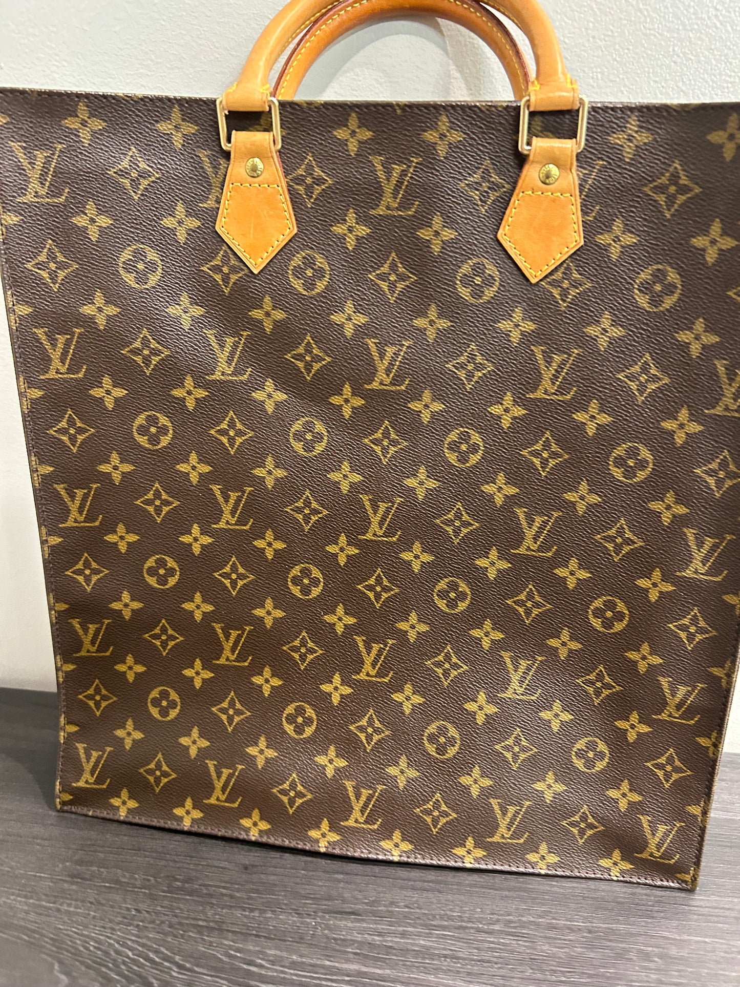 SOLD! Louis Vuitton Monogram Sac Plat