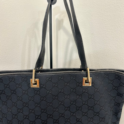 1057 GUCCI Canvas Bucket Tote