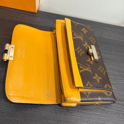 #1101-01 LOUIS VUITTON Limited Edition Portefeuille Elysee Wallet with Removable Chain
