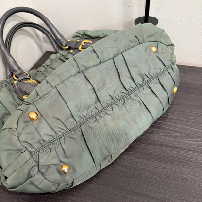 8852 PRADA Tessuto Nylon Gauffre