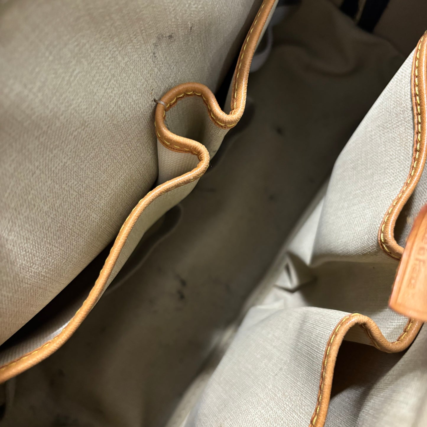 #247 LOUIS VUITTON Deauville