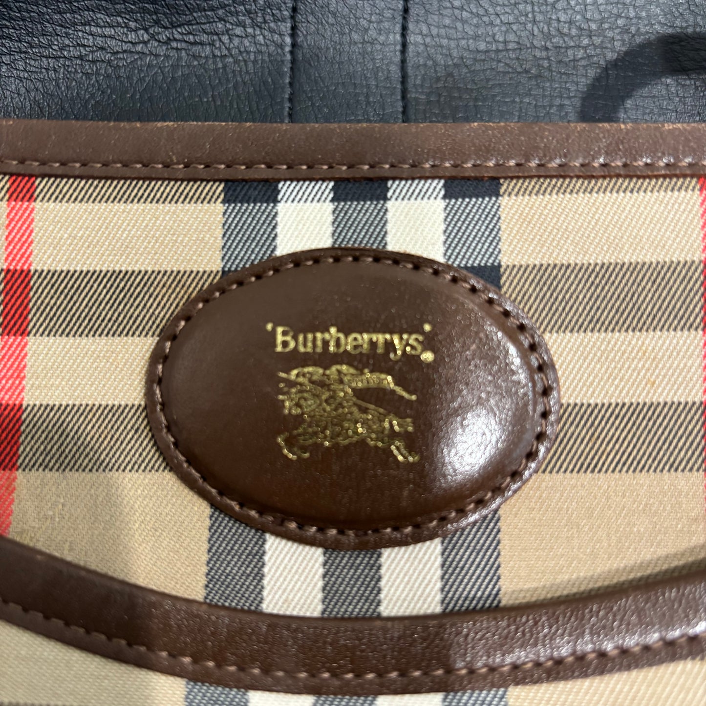 8887 BURBERRY Crossbody
