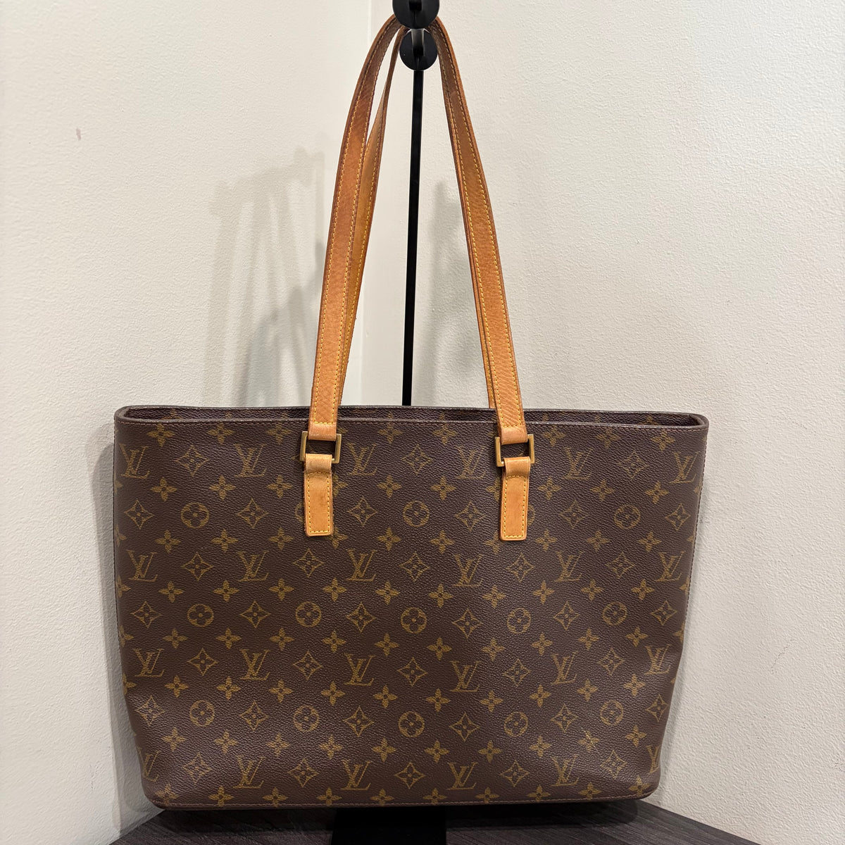 LOUIS VUITTON Luco Tote(Oct 31)