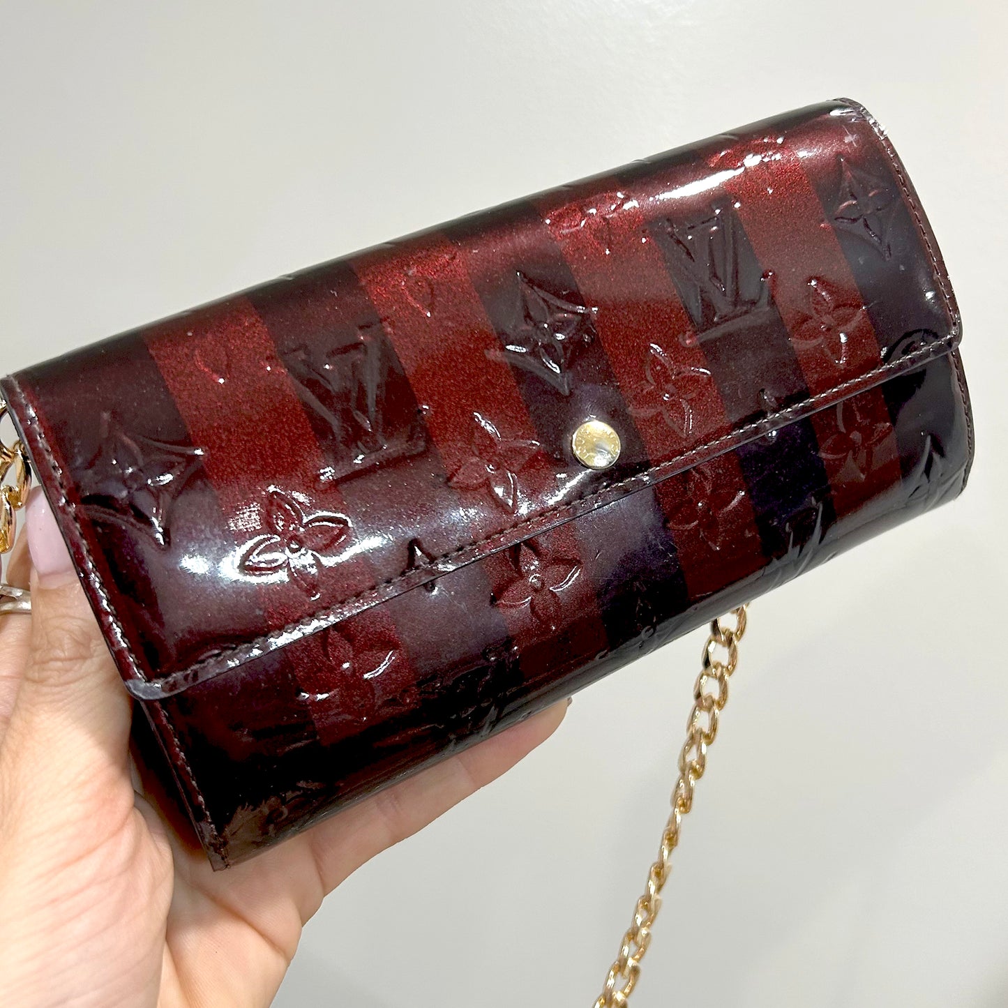 1008 LOUIS VUITTON Striped Vernis Long Wallet with Storage Box