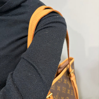 #8240 LOUIS VUITTON Monogram Bucket GM