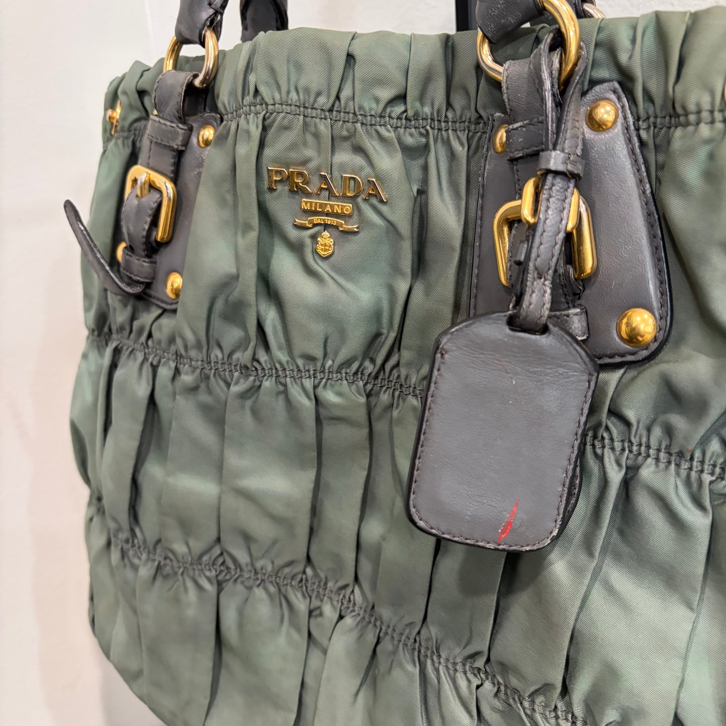 8852 PRADA Tessuto Nylon Gauffre
