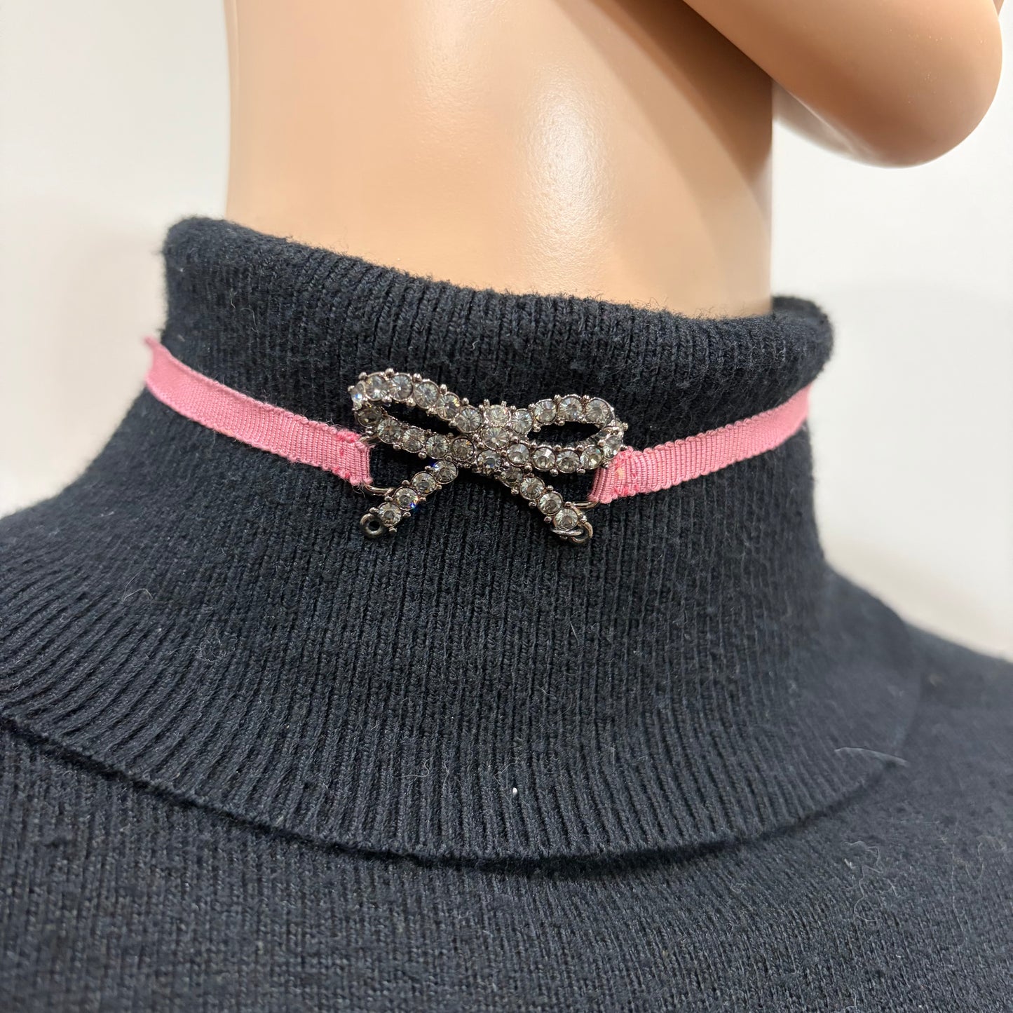 8906 DIOR Set of 2 Choker Necklaces/Double Wrap Bracelets