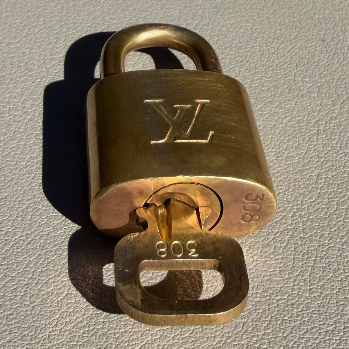 #1101-13 LOUIS VUITTON Lock & Key No. 308
