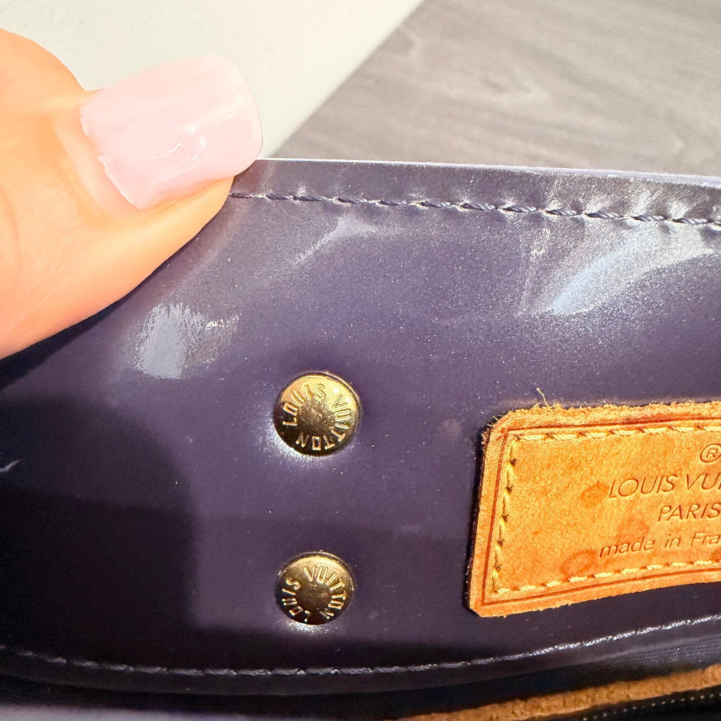 #8201 LOUIS VUITTON Purple Vernis Reade PM