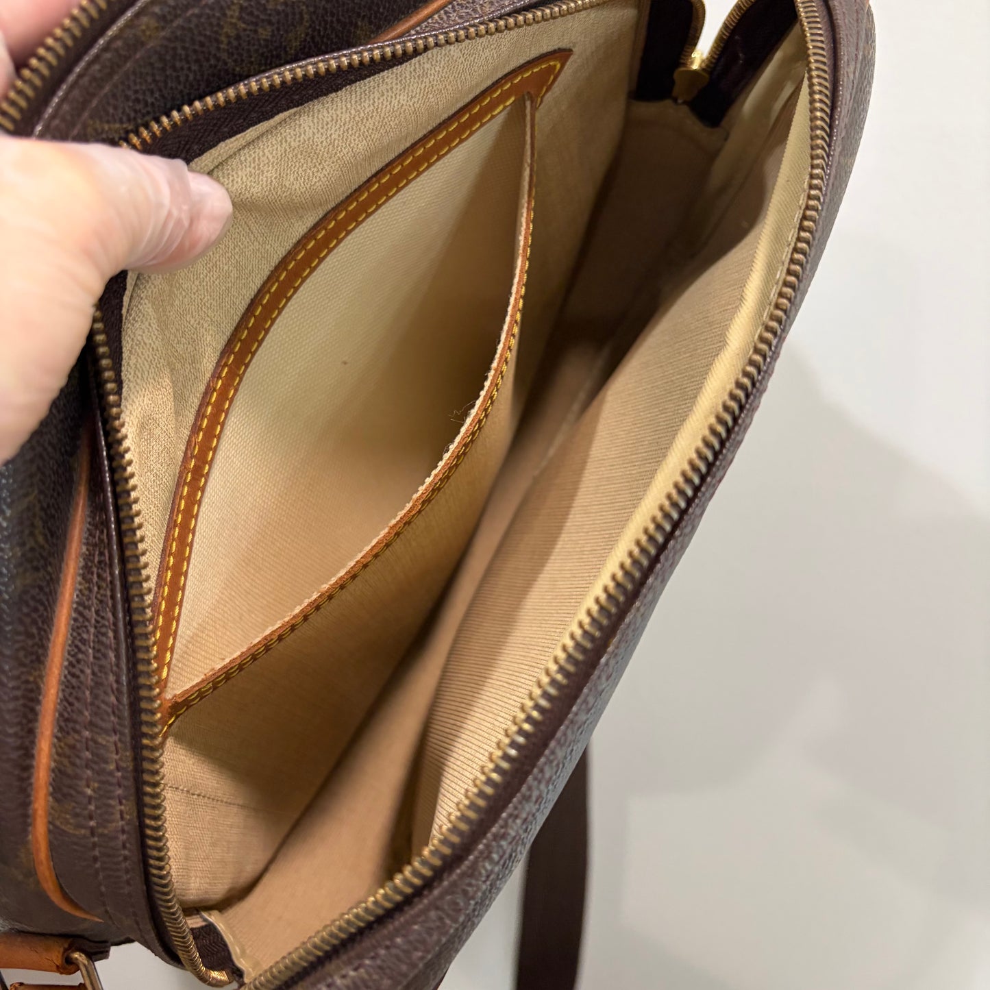 #1127 LOUIS VUITTON Monogram Reporter PM