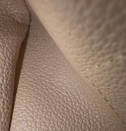 8909 LOUIS VUITTON Monogram Cosmetic Pouch