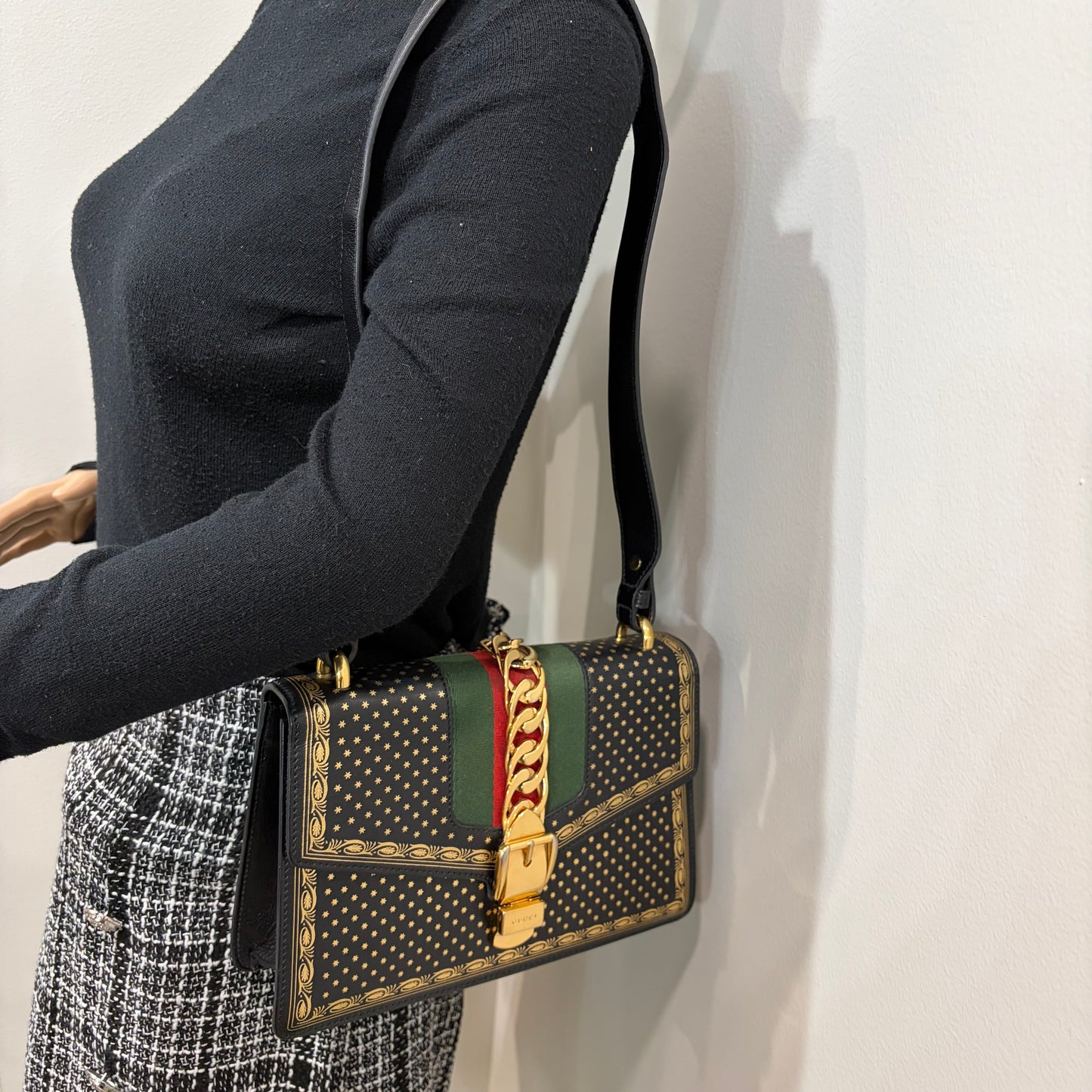 8892 GUCCI Black Printed Sylvie