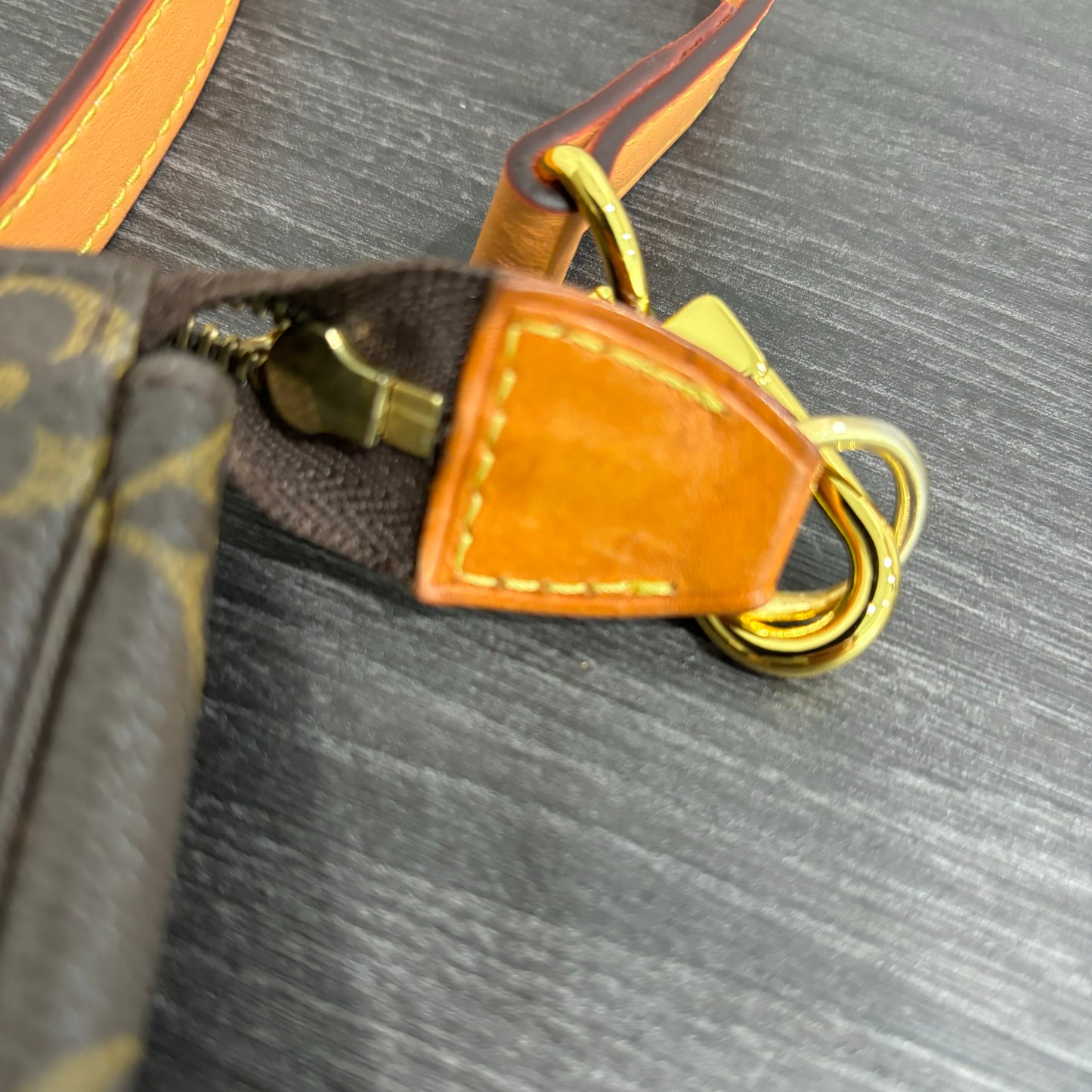 #314 LOUIS VUITTON Mini Pochette