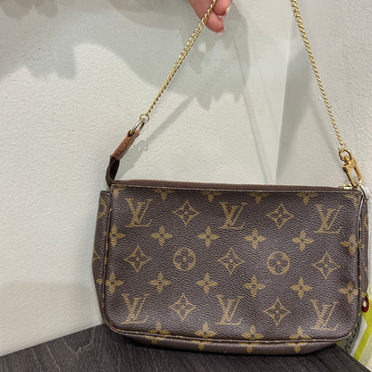CLEARANCE #1008 LOUIS VUITTON Monogram Pochette