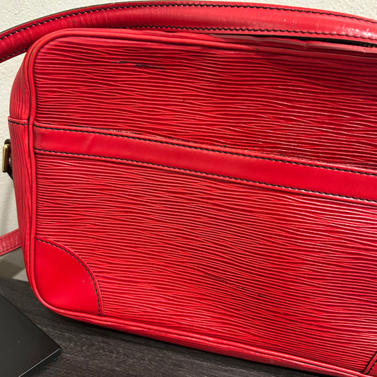 1078 LOUIS VUITTON Epi Trocadero 28