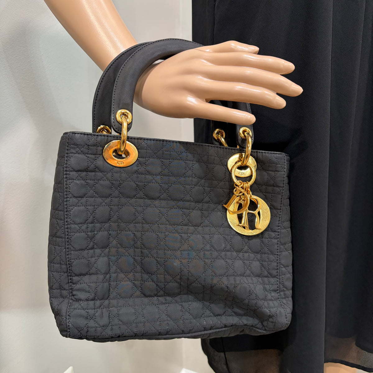 #112 CHRISTIAN DIOR Lady Black Cannage