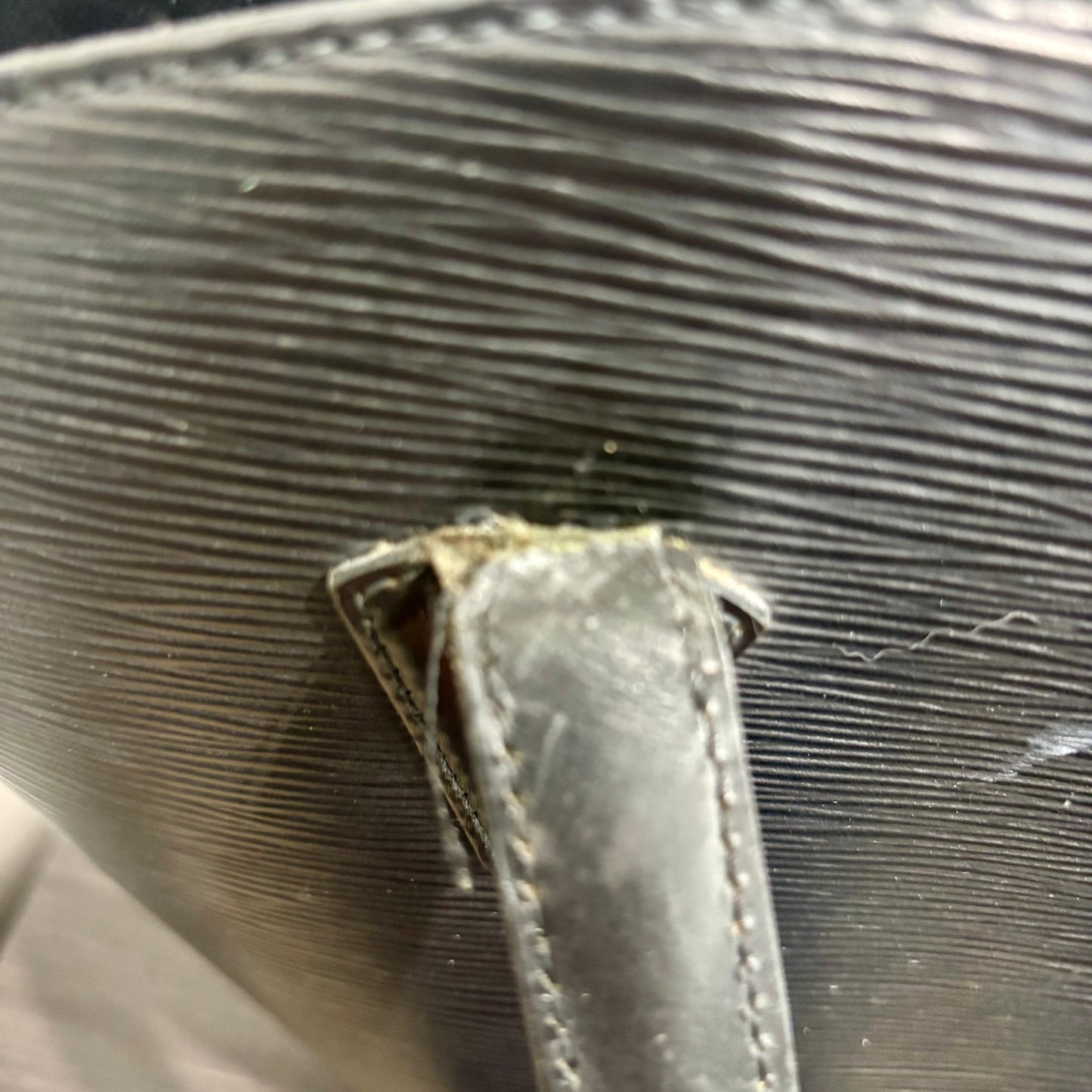 1119 LOUIS VUITTON Saint Jacques GM