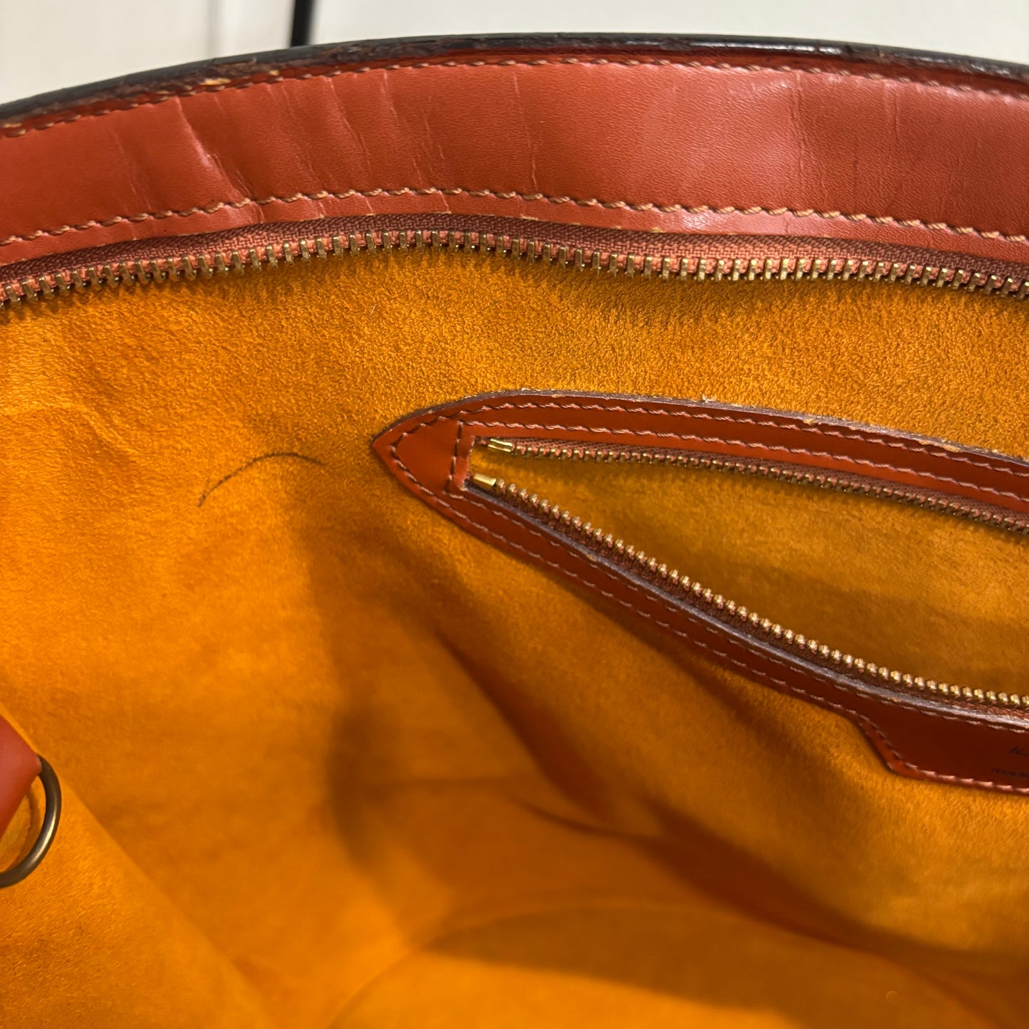 8883 LOUIS VUITTON Epi St Jacque Caramel