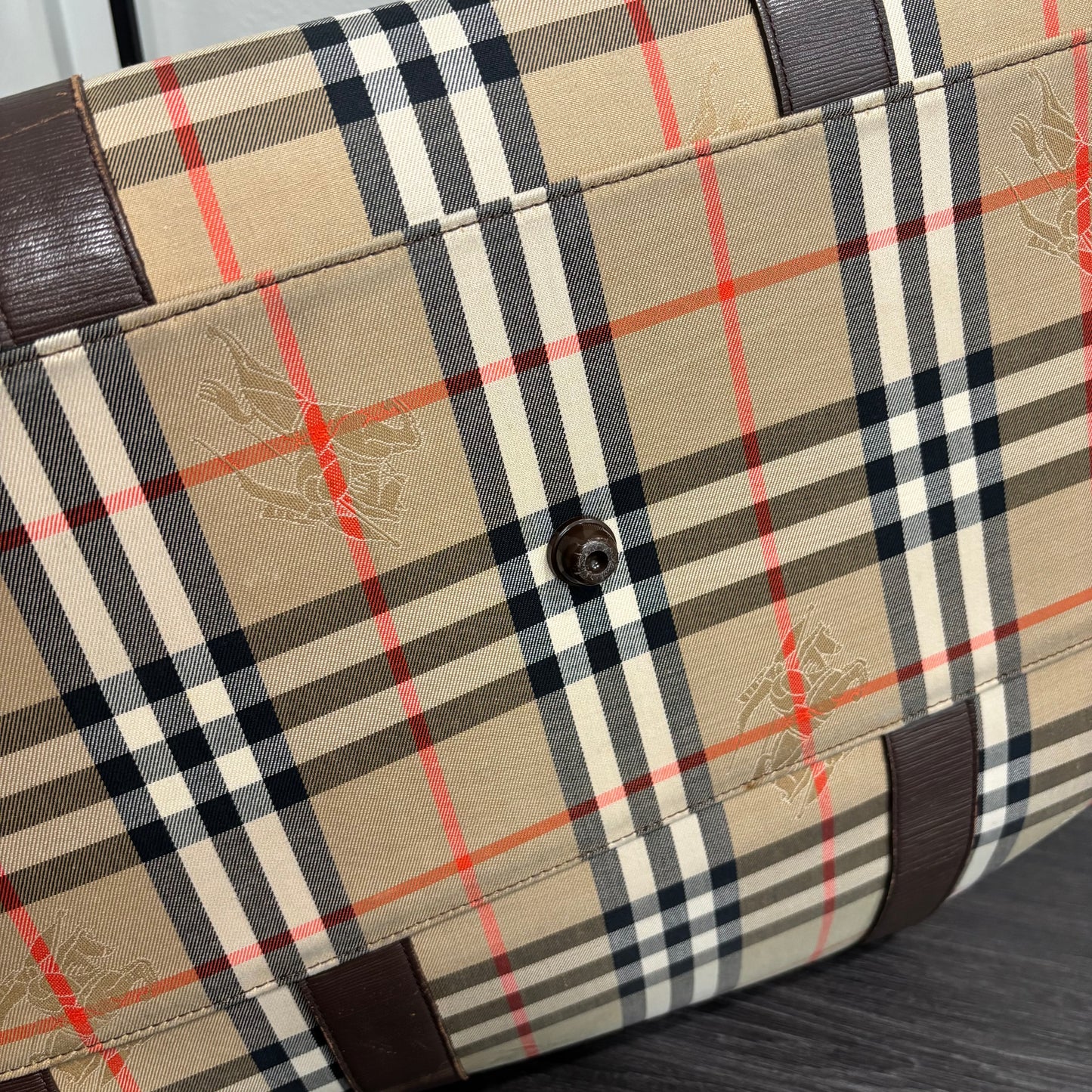 8888 BURBERRY Vintage Travel Bag