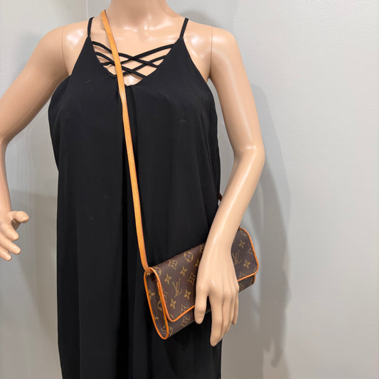#1109 LOUIS VUITTON Twin Pochette GM
