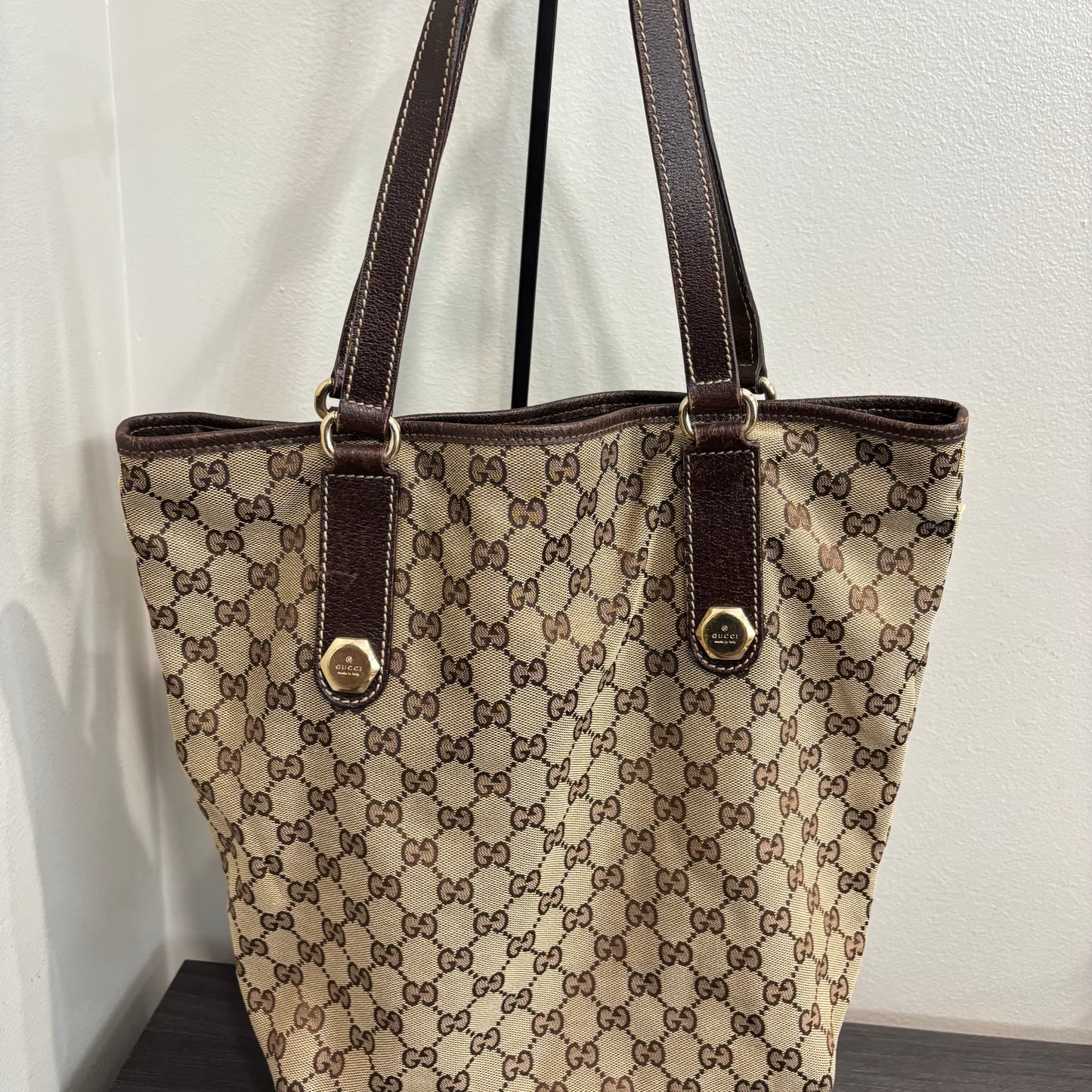 8875 GUCCI GG Canvas Charmy Tote