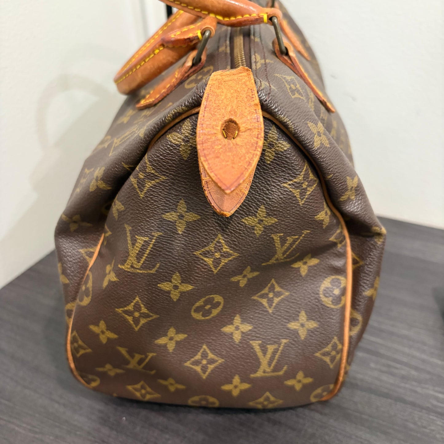 #8231 LOUIS VUITTON Speedy 30