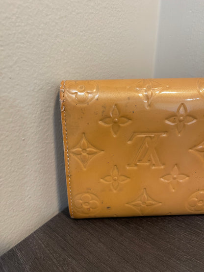 SOLD! 5 Piece Louis Vuitton Vernis Wallet Set