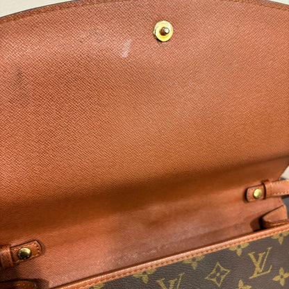 #330 LOUIS VUITTON Bordeaux 27 Crossbody