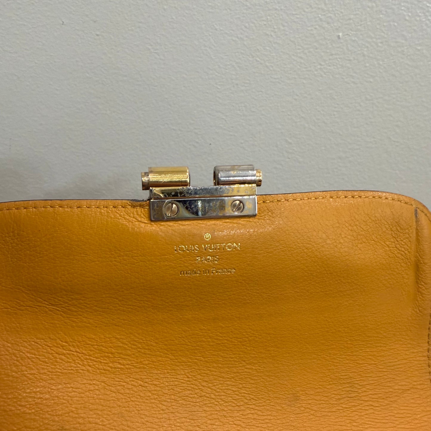 #1101-01 LOUIS VUITTON Limited Edition Portefeuille Elysee Wallet with Removable Chain