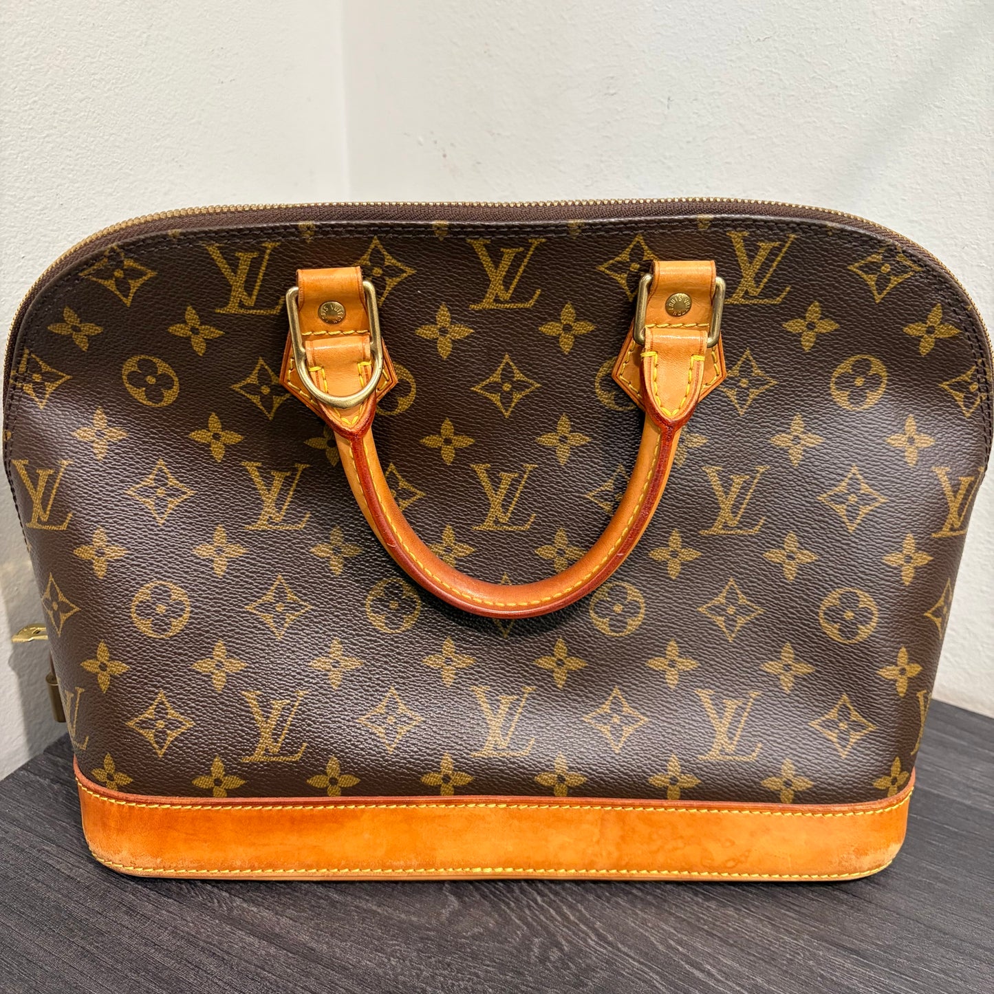 8897 LOUIS VUITTON Monogram Alma PM