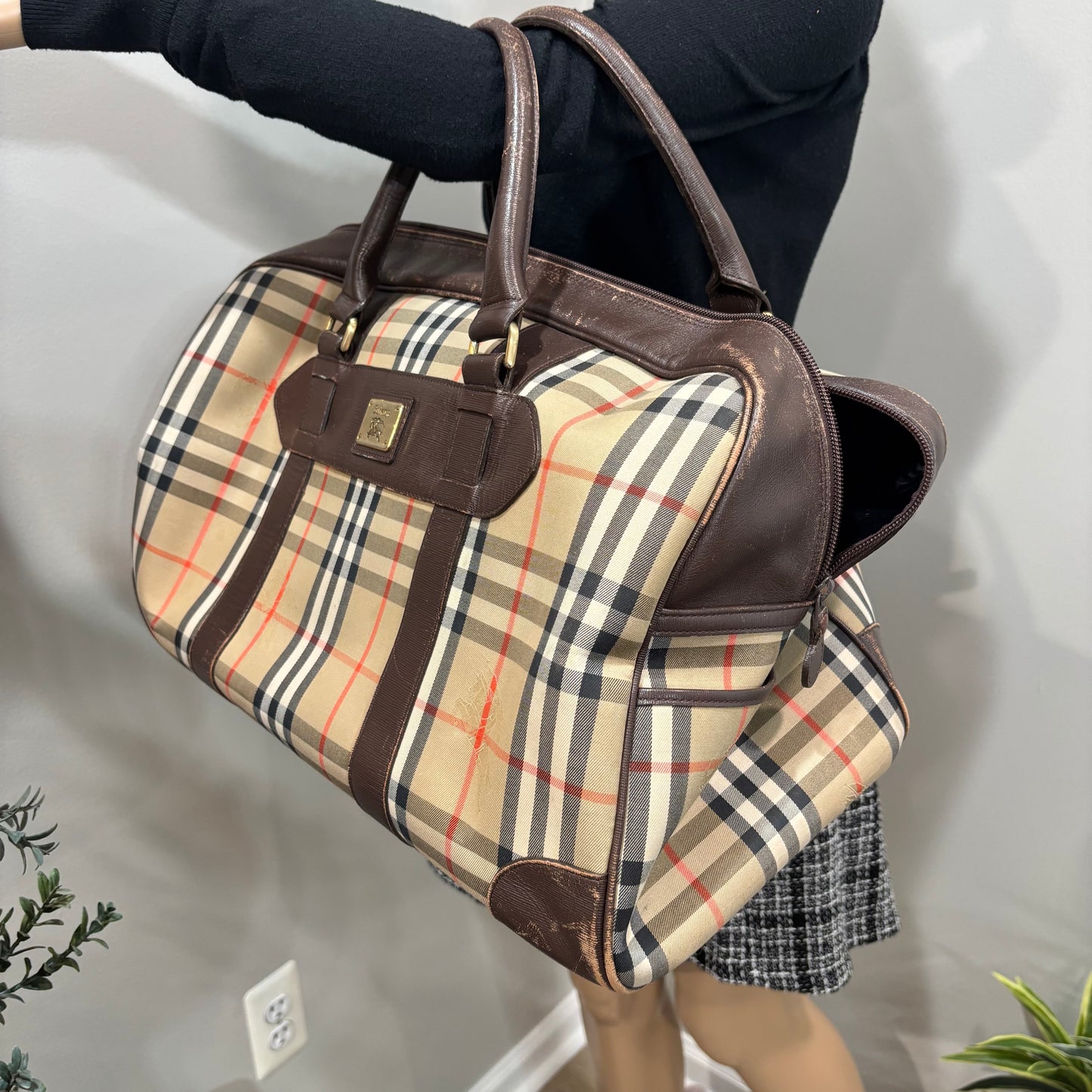 8888 BURBERRY Vintage Travel Bag