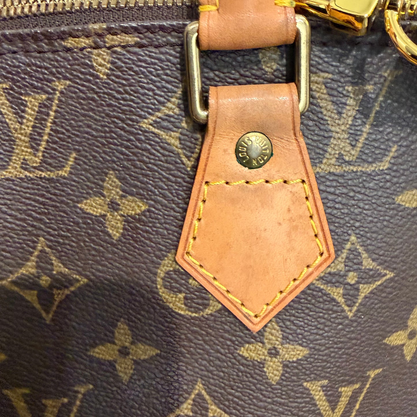 #8217 LOUIS VUITTON Alma PM