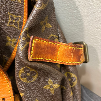 #321 LOUIS VUITTON Saumur 43