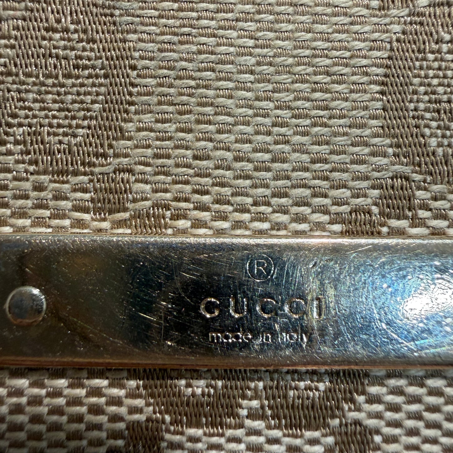 #3234 GUCCI Canvas Wallet on Chain