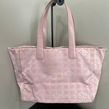 1014 CHANEL Travel Ligne Tote Pink