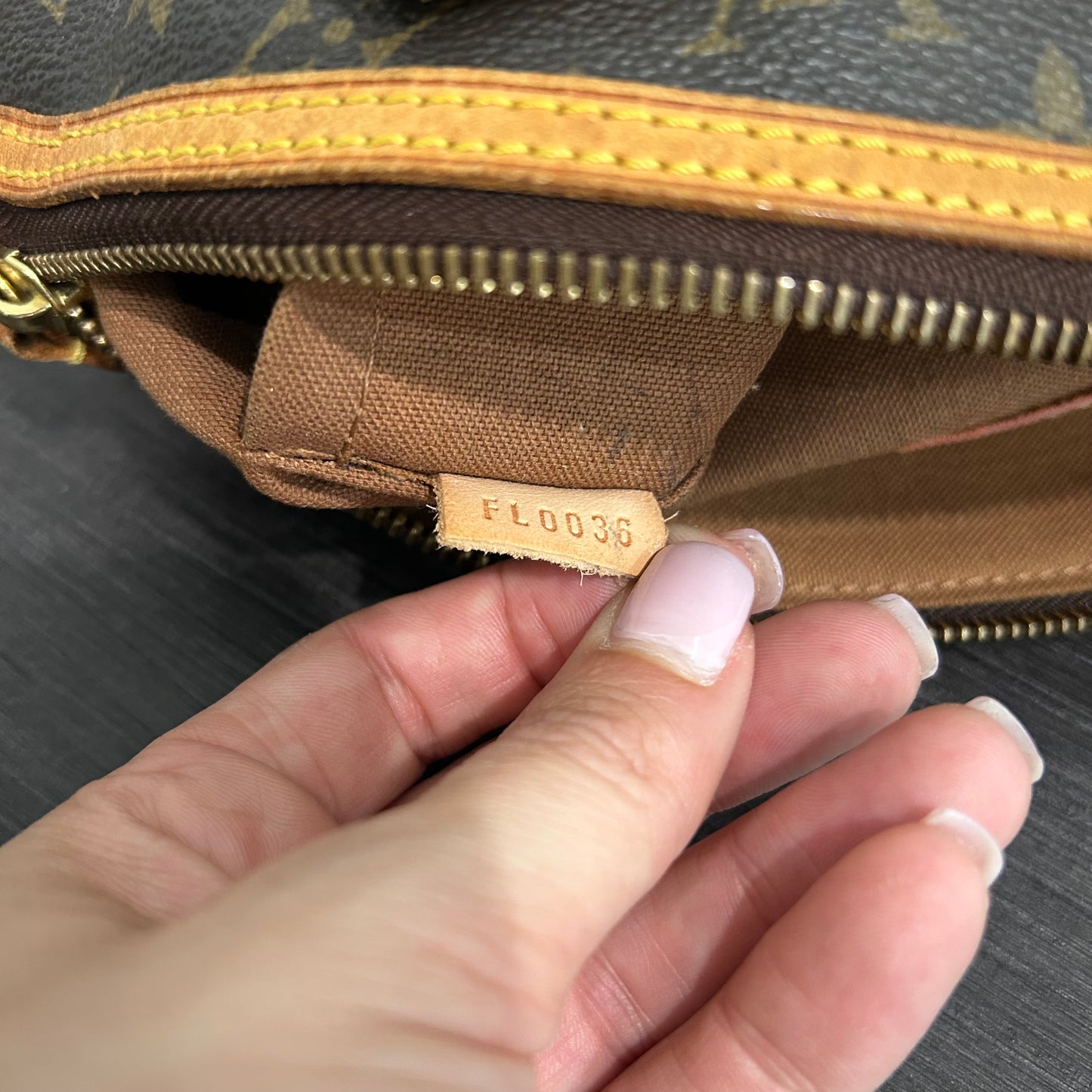 #401 LOUIS VUITTON Rockit w/ LV Lock & Key