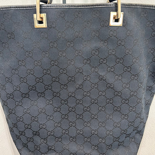 1057 GUCCI Canvas Bucket Tote