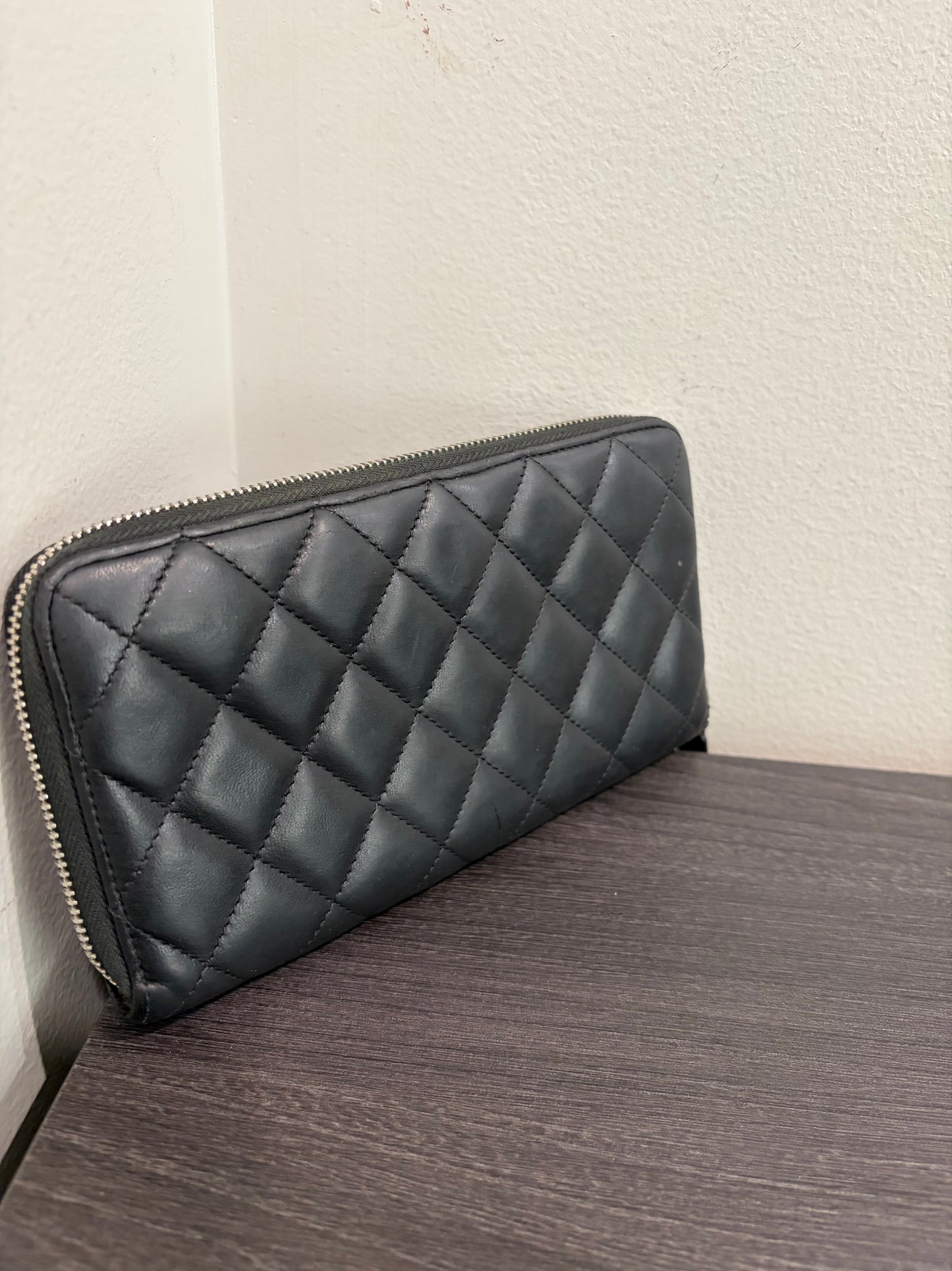#3236 CHANEL 2018-2019 Black Zip Wallet