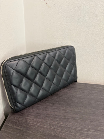 #3236 CHANEL 2018-2019 Black Zip Wallet
