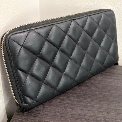 #3236 CHANEL 2018-2019 Black Lambskin Leather Matelasse Zip Wallet