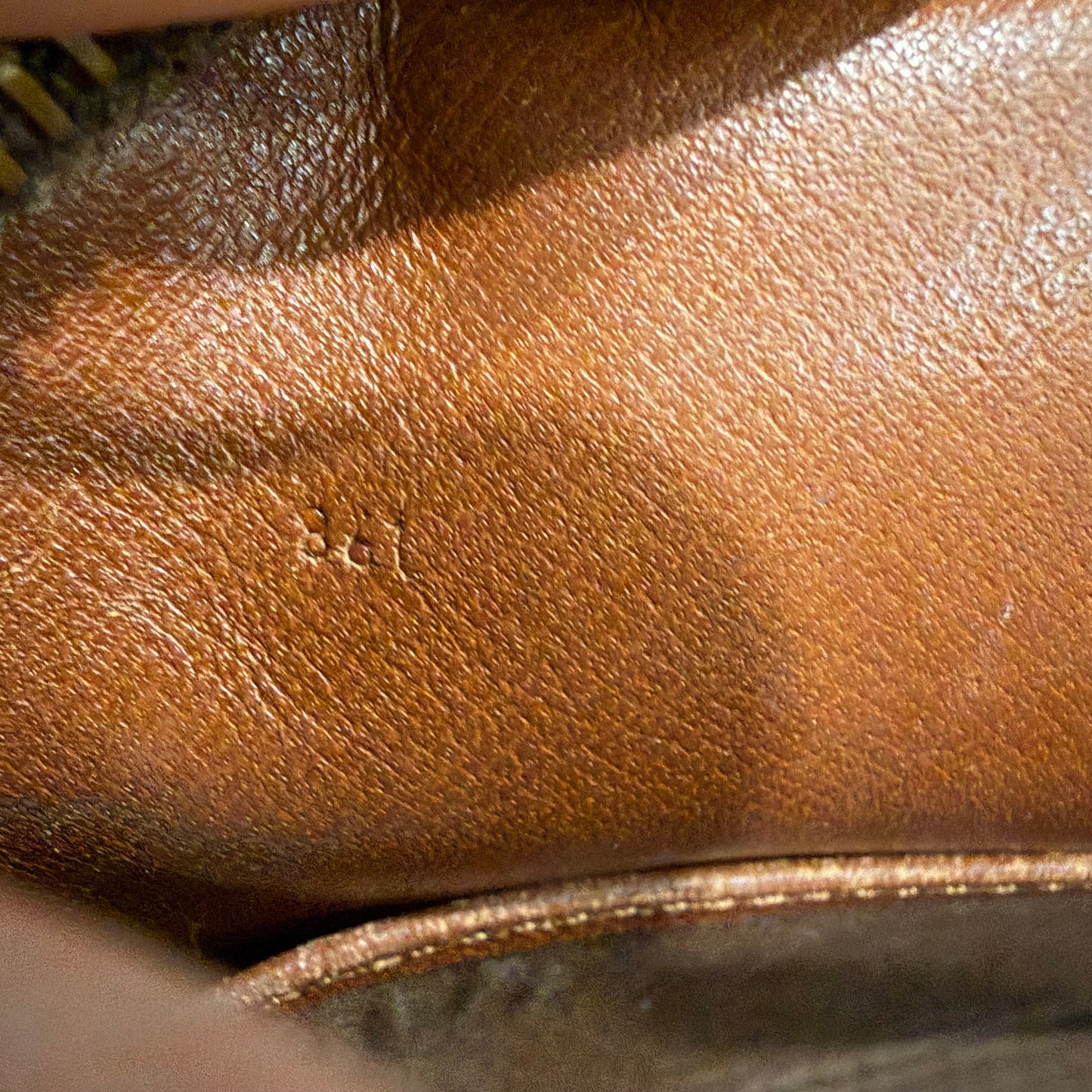 8914 LOUIS VUITTON Monogram Compiegne 23