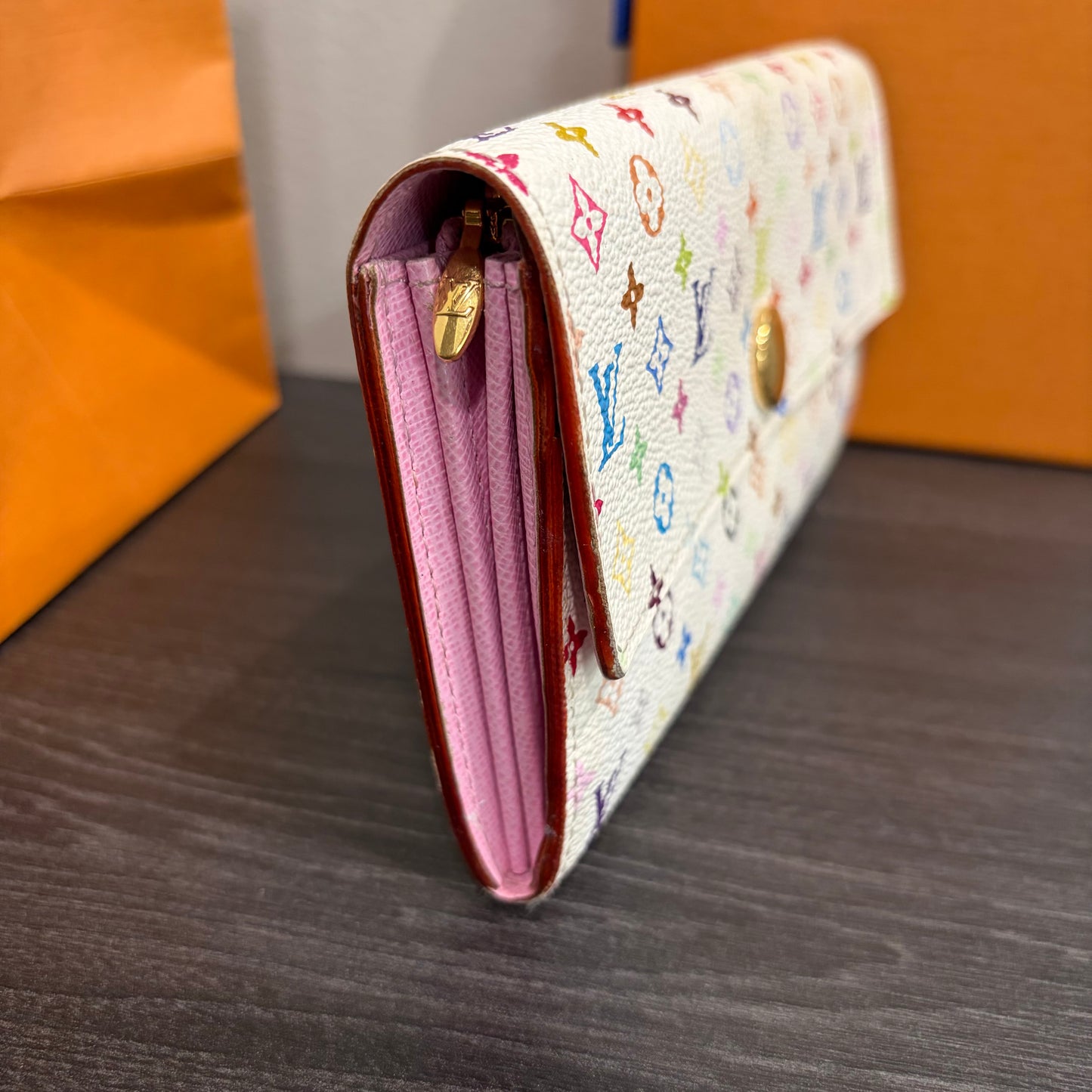 #1101-03 LOUIS VUITTON x MURAKAMI White & Pink Sarah Wallet with Removable Chain