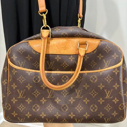 #1116 LOUIS VUITTON Monogram Deauville