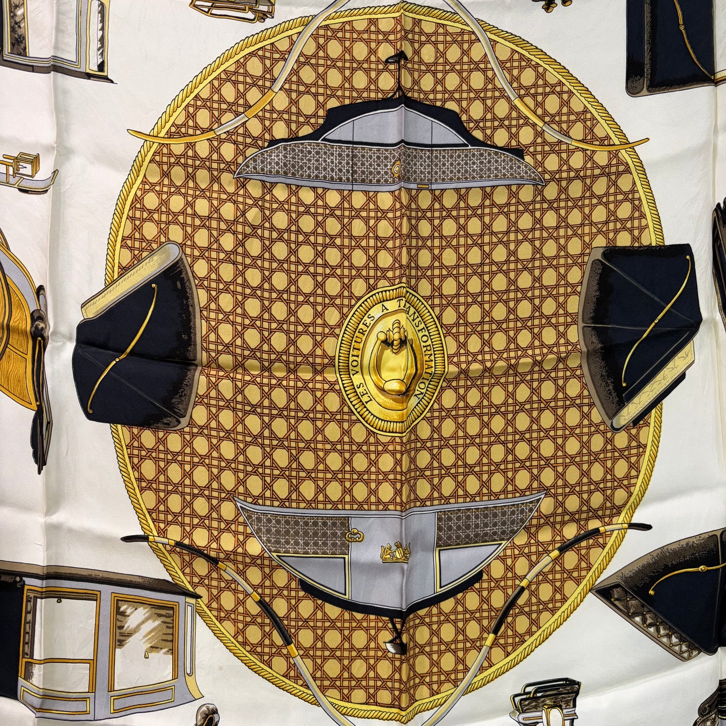 #8233 HERMES 90cm Silk Scarf