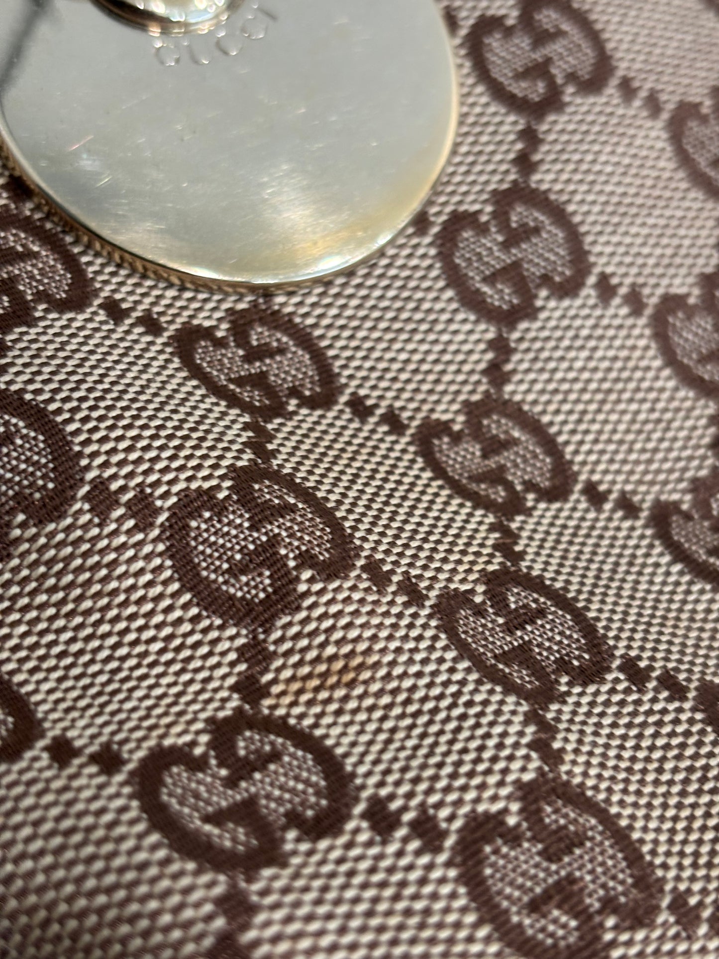 8880 GUCCI Brown Canvas Eclipse Tote