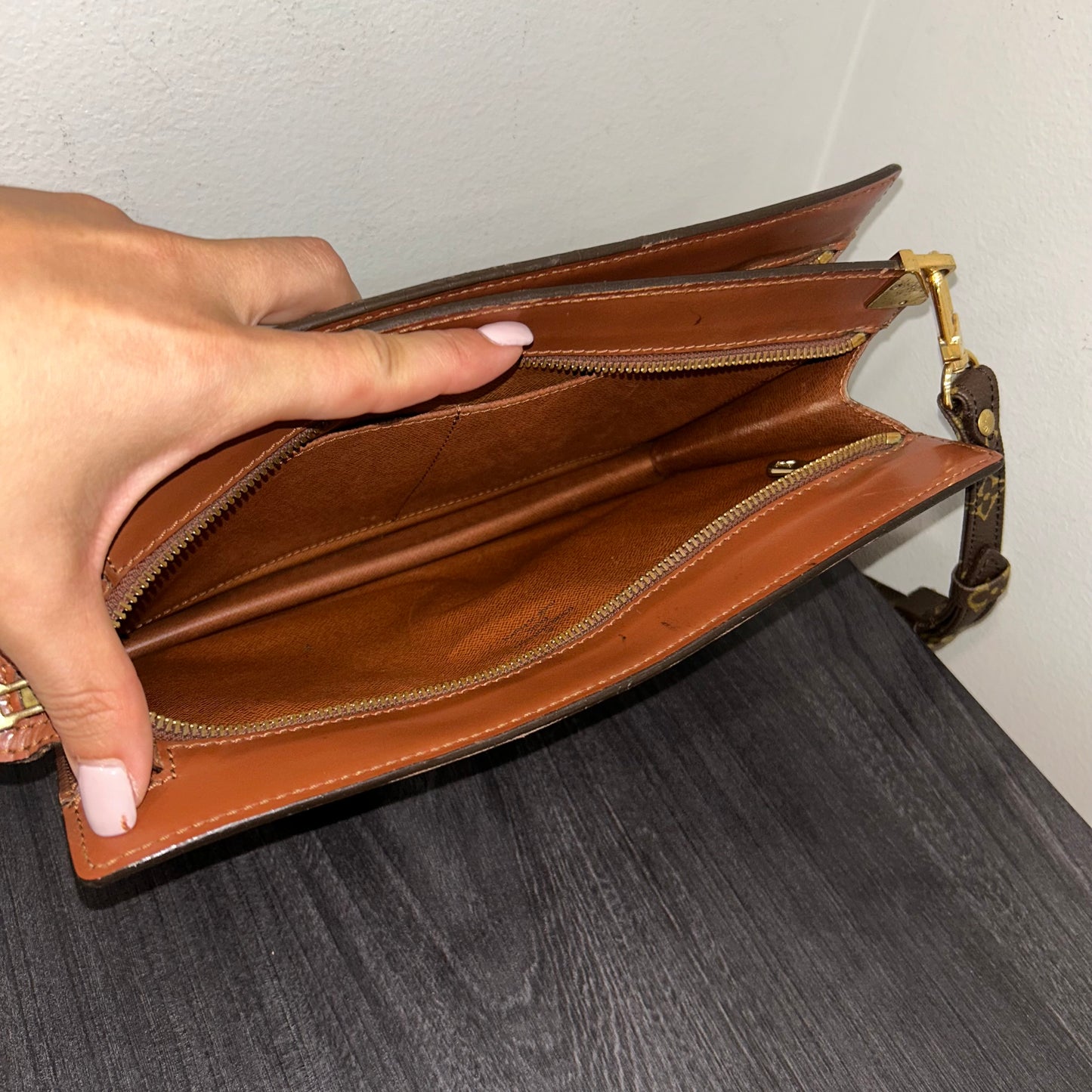 #211 RARE! LOUIS VUITTON Angian