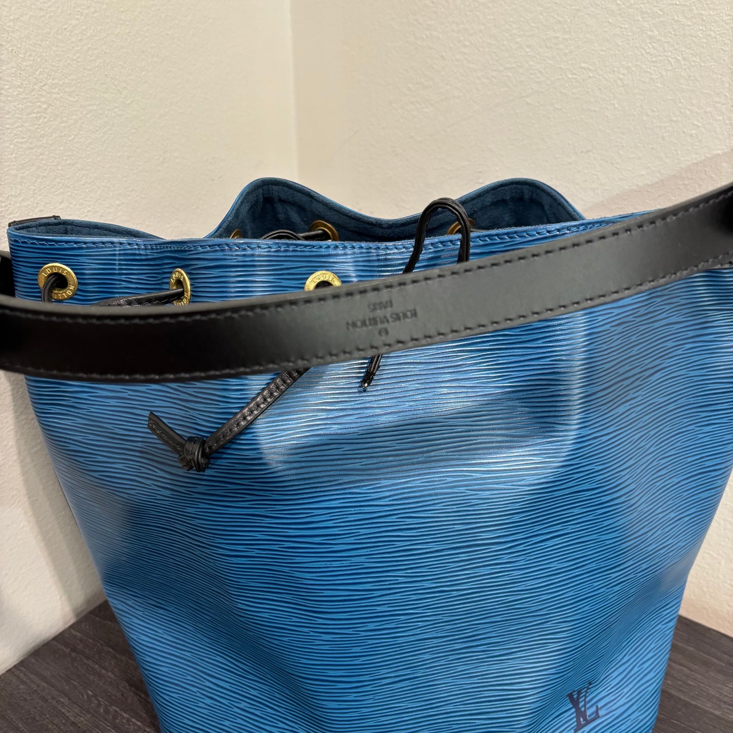 CLEARANCE #353 LOUIS VUITTON Epi Petit Noe